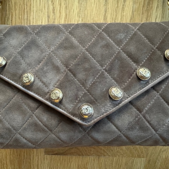 Authentic Chanel Crossbody Beige Suede Handbag, Vintage - Picture 2 of 11